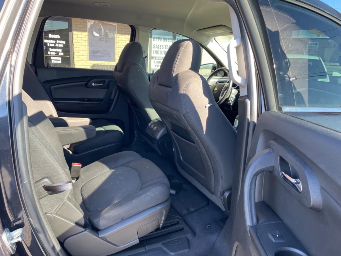 2012 Black Chevrolet Traverse (1GNKRGED7CJ) with an V6, 3.6 Liter engine, Auto, 6-Spd w/Shft Ctrl transmission, located at 8008 Warden Rd, Sherwood, AR, 72120, (501) 801-6100, 34.830078, -92.186684 - Photo#9